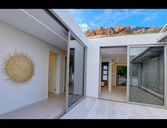 4 BEDROOM HOUSE FOR SALE IN MOSSEL BAY CENTRAL